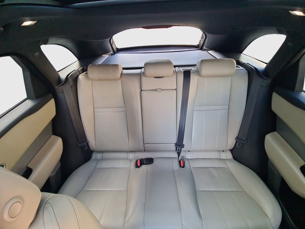 Land Rover Range Rover Velar 2.0D I4 240 CV R-Dynamic SE (16)
