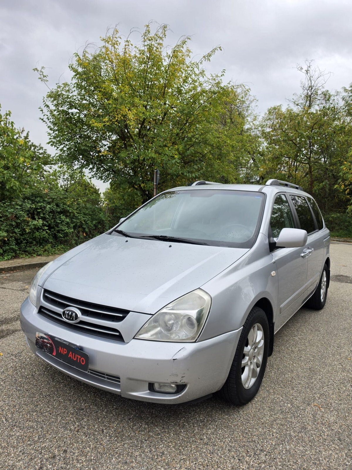 Kia Carnival 2.9 16V CRDi VGT Class (2)