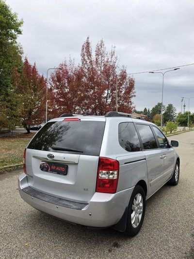 Kia Carnival 2.9 16V CRDi VGT Class (5)