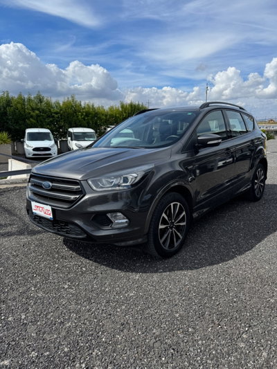 Ford Kuga 2.0 TDCI 120 CV S&S 2WD Powershift ST-Line usata