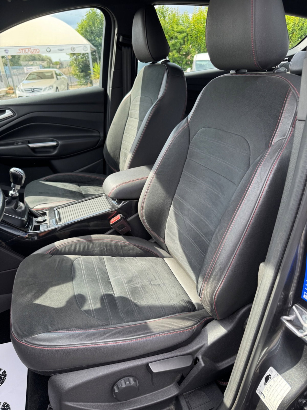 Ford Kuga 2.0 TDCI 120 CV S&S 2WD Powershift ST-Line (12)
