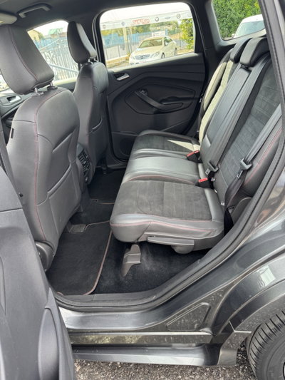 Ford Kuga 2.0 TDCI 120 CV S&S 2WD Powershift ST-Line (13)