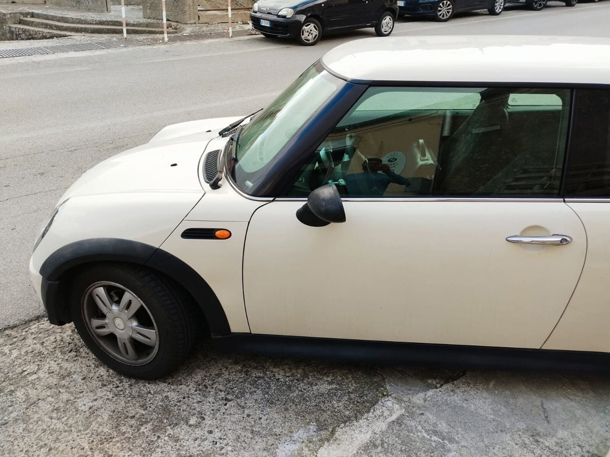 MINI Mini 1.4 tdi One D de luxe (3)