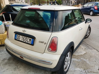 MINI Mini 1.4 tdi One D de luxe (4)
