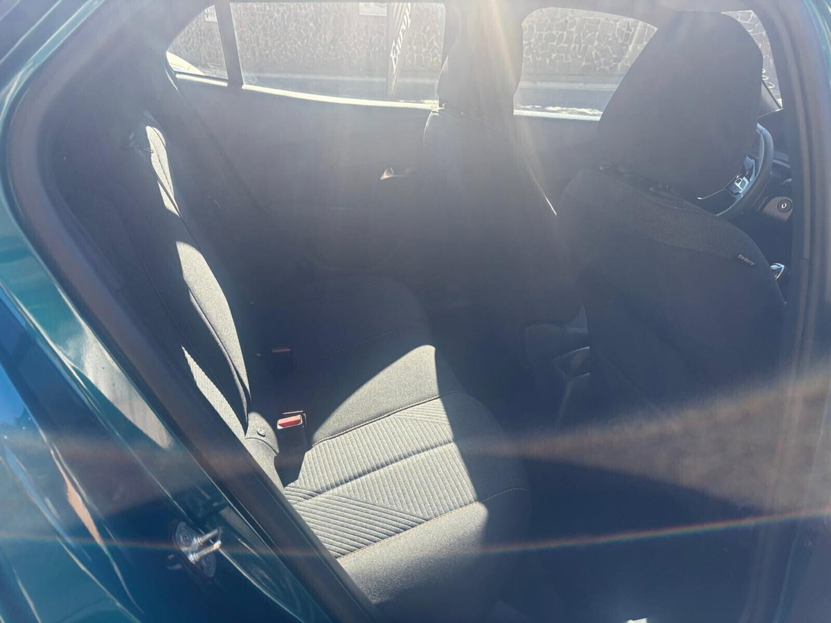 Peugeot 2008 1.2 turbo Style 100cv (11)