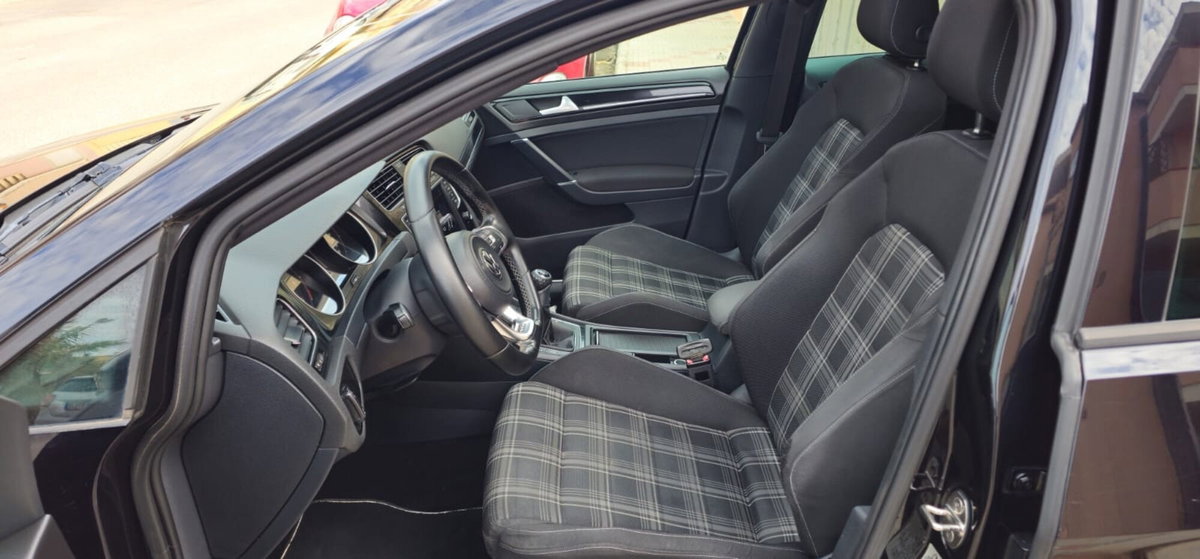 Volkswagen Golf GTD 2.0 TDI 5p. BlueMotion Technology (19)