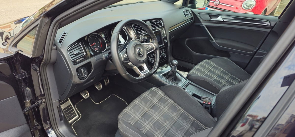 Volkswagen Golf GTD 2.0 TDI 5p. BlueMotion Technology (20)