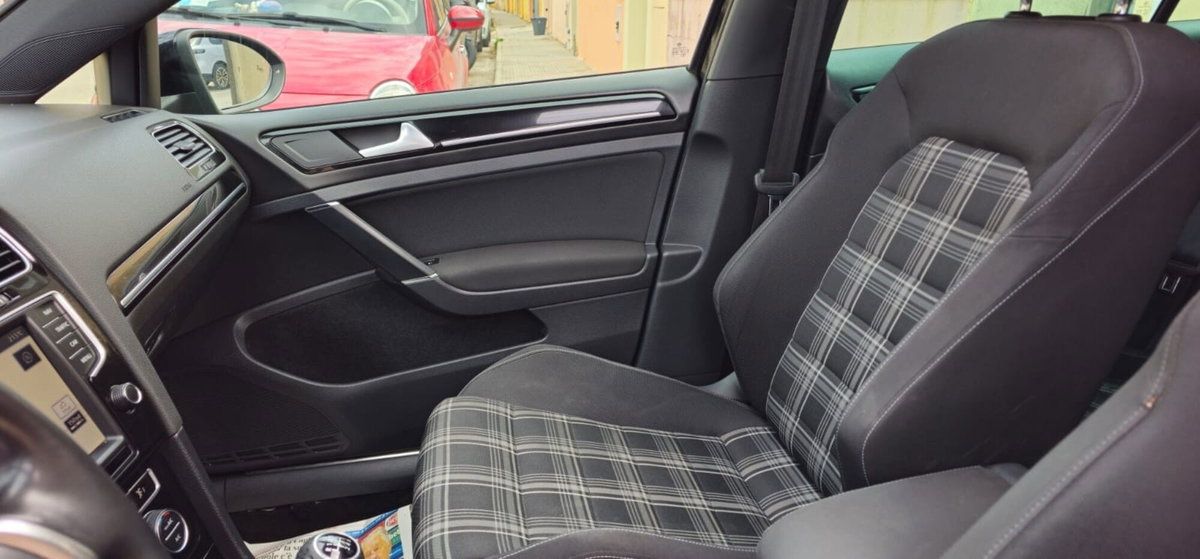 Volkswagen Golf GTD 2.0 TDI 5p. BlueMotion Technology (8)