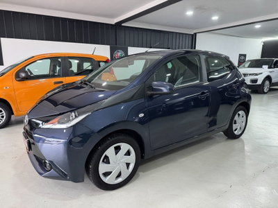 Toyota Aygo 1.0 VVT-i 69 CV 5 porte x-wave usata