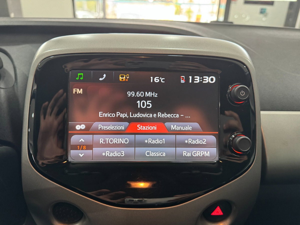 Toyota Aygo 1.0 VVT-i 69 CV 5 porte x-wave (13)