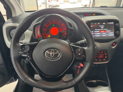 Toyota Aygo 1.0 VVT-i 69 CV 5 porte x-wave (16)