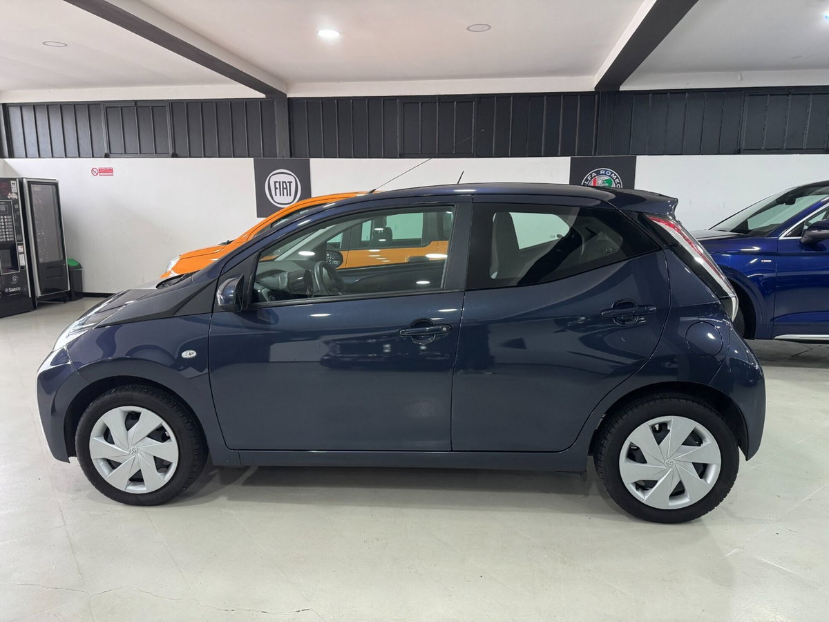Toyota Aygo 1.0 VVT-i 69 CV 5 porte x-wave (3)