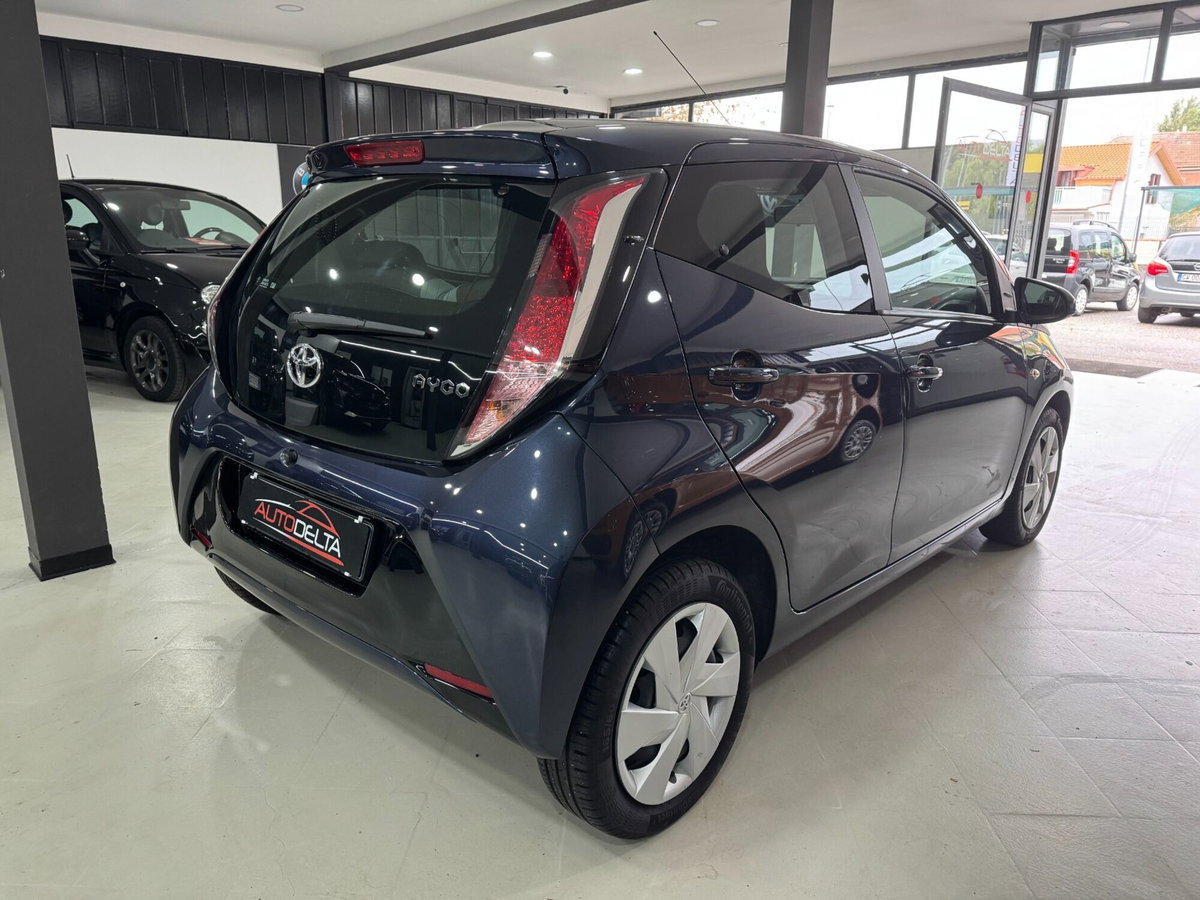 Toyota Aygo 1.0 VVT-i 69 CV 5 porte x-wave (5)