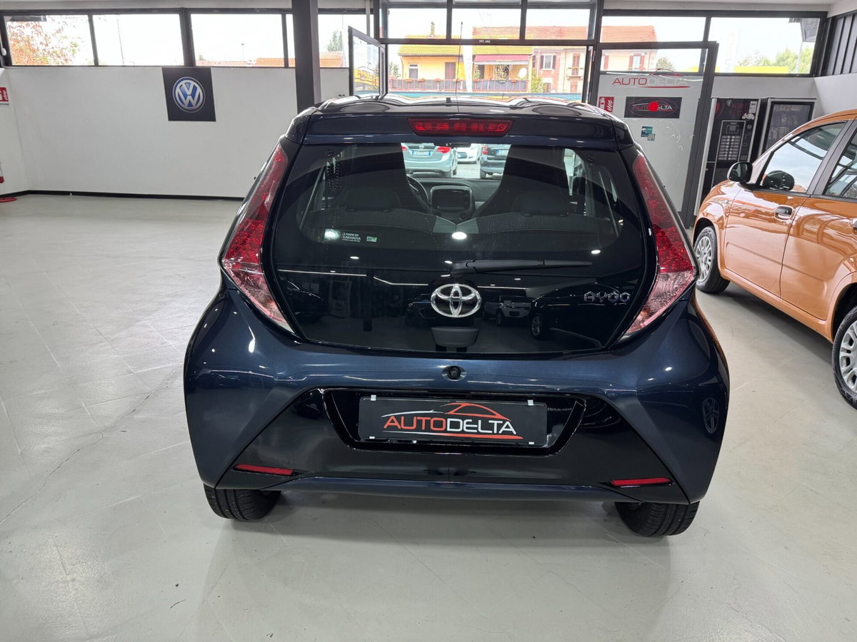 Toyota Aygo 1.0 VVT-i 69 CV 5 porte x-wave (6)