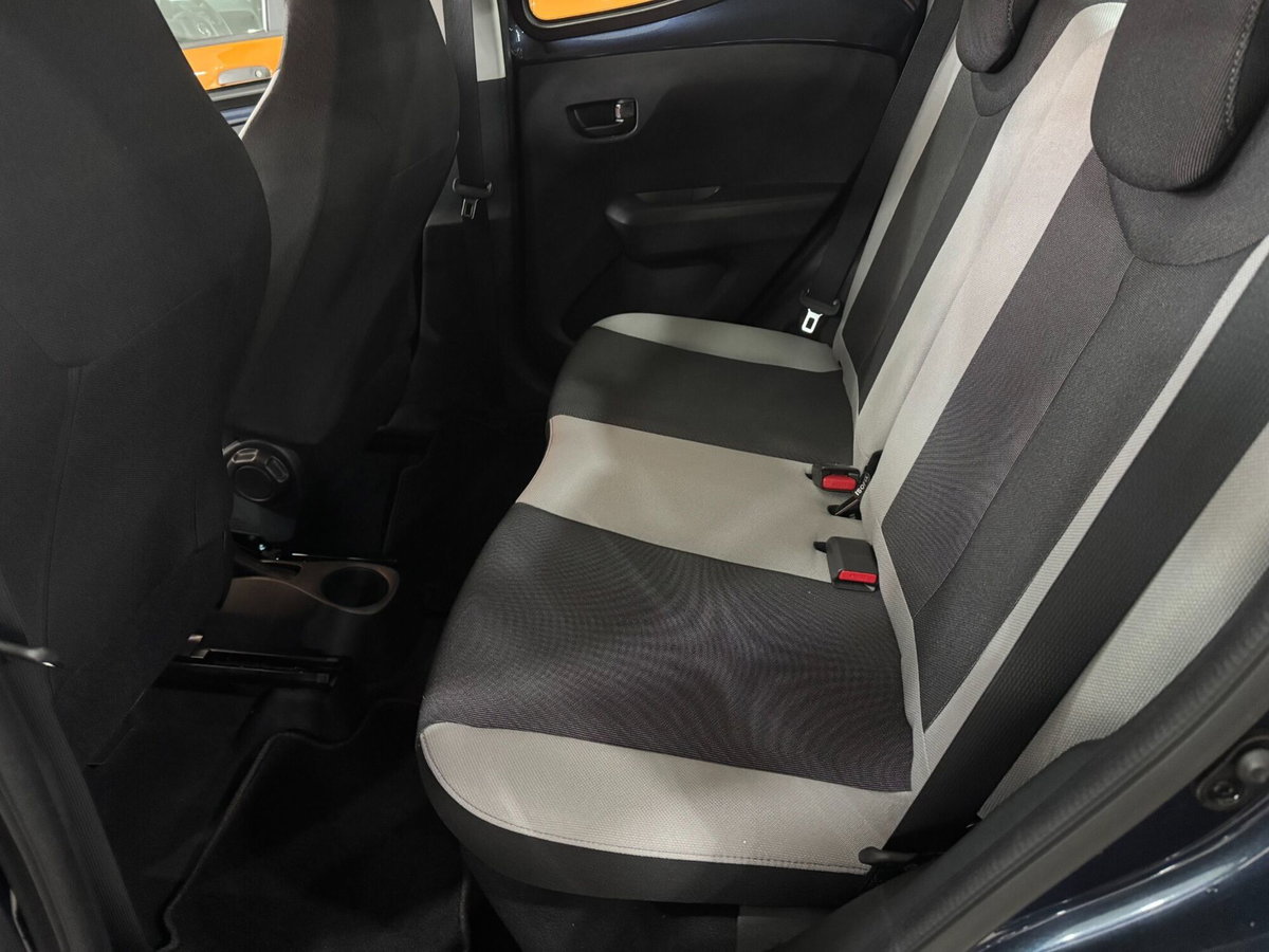 Toyota Aygo 1.0 VVT-i 69 CV 5 porte x-wave (8)
