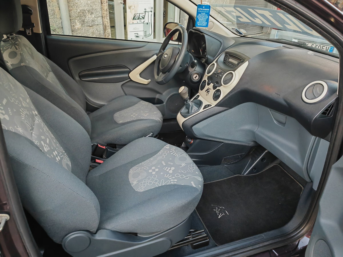 Ford Ka 1.3 TDCi 75CV Titanium cDPF (8)