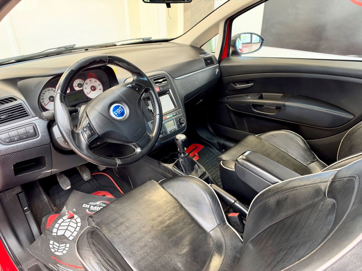 Fiat Grande Punto 1.9 MJT 130 CV 3 porte Sport (9)