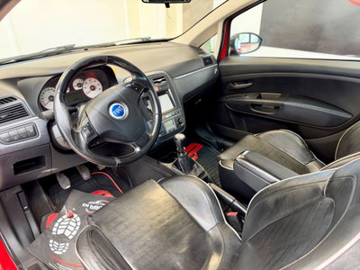 Fiat Grande Punto 1.9 MJT 130 CV 3 porte Sport (9)