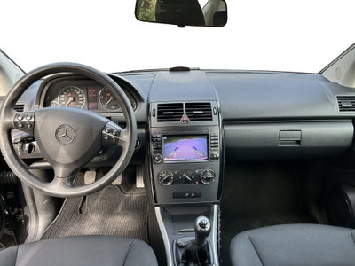 Mercedes-Benz Classe A 160 CDI BlueEFFICIENCY Coupé Elegance (8)