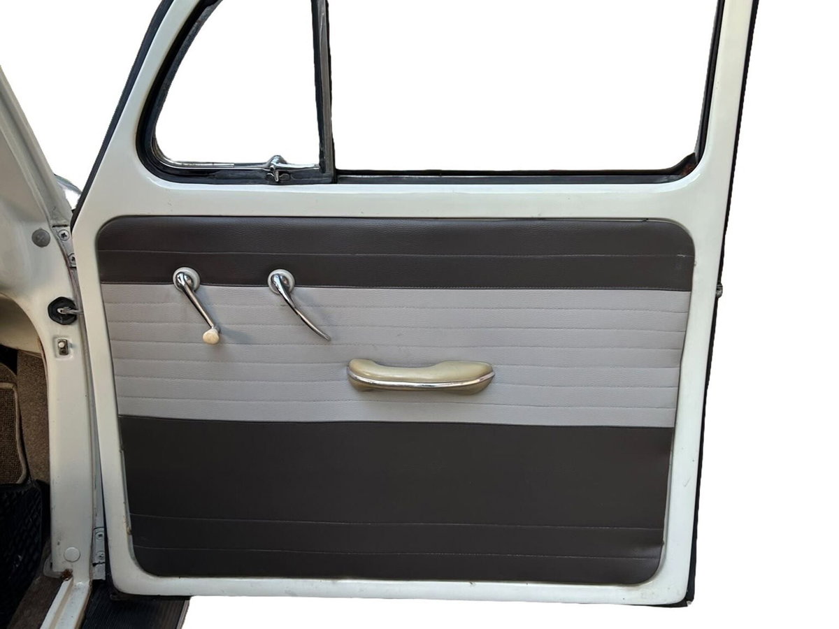 Volkswagen Maggiolino 1200 L (Messico) (8)