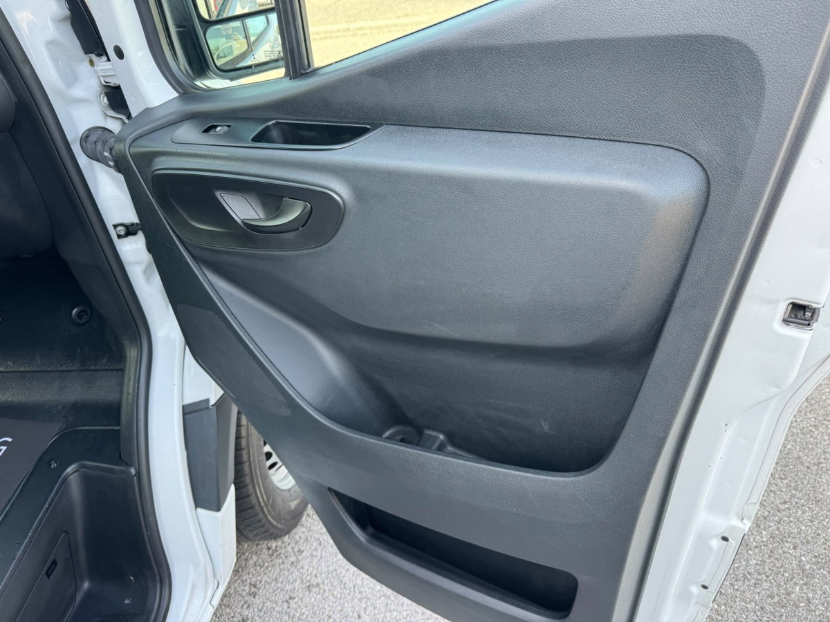 Mercedes-Benz Sprinter F37/35 311 CDI RWD TA Furgone (20)