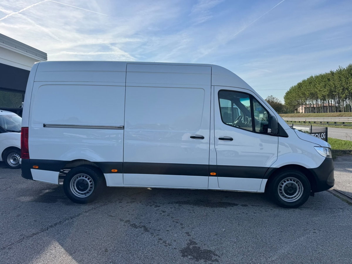 Mercedes-Benz Sprinter F37/35 311 CDI RWD TA Furgone (3)