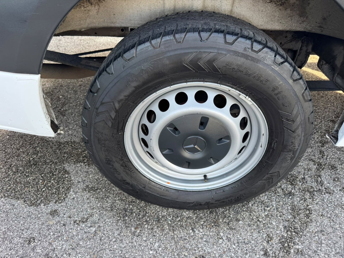 Mercedes-Benz Sprinter F37/35 311 CDI RWD TA Furgone (9)