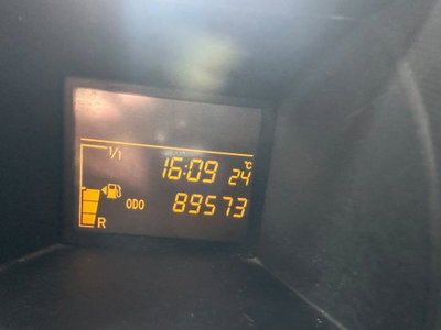 Toyota iQ 1.0 Sol (18)