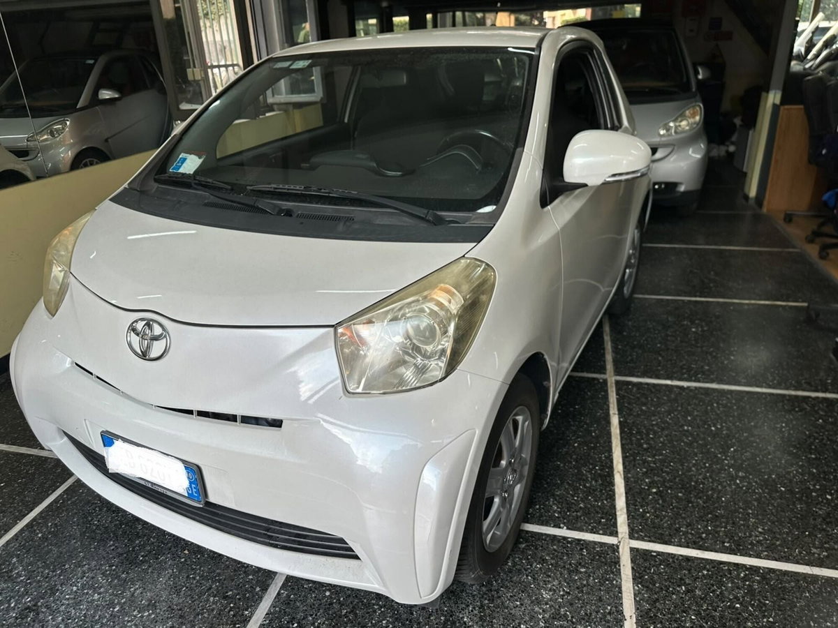 Toyota iQ 1.0 Sol (3)