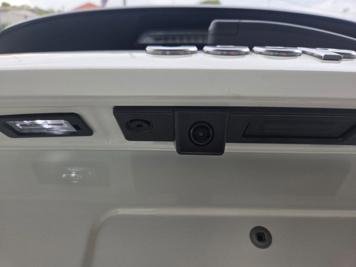 Jeep Avenger 1.2 turbo e-hybrid mhev Summit fwd 110cv edct6 (5)