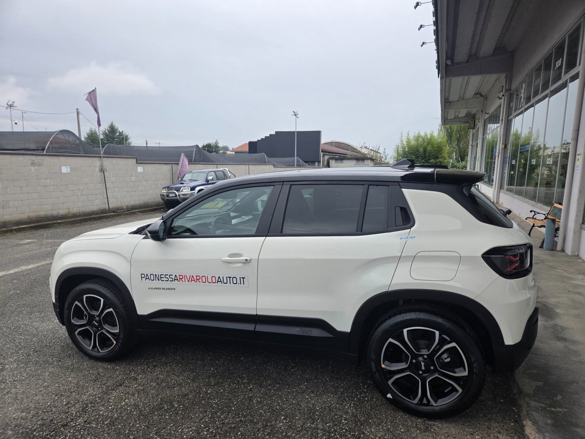 Jeep Avenger 1.2 turbo e-hybrid mhev Summit fwd 110cv edct6 (6)