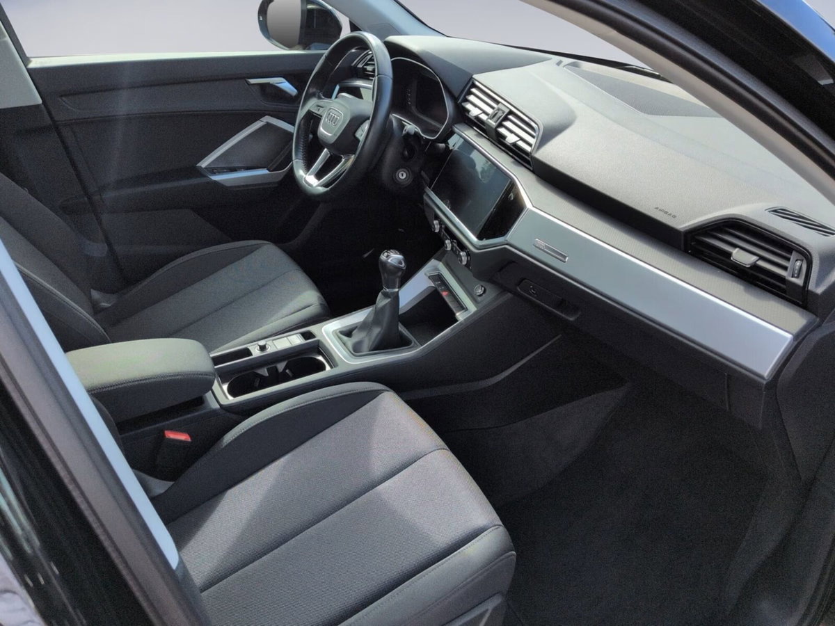 Audi Q3 35 TFSI Business Advanced (11)