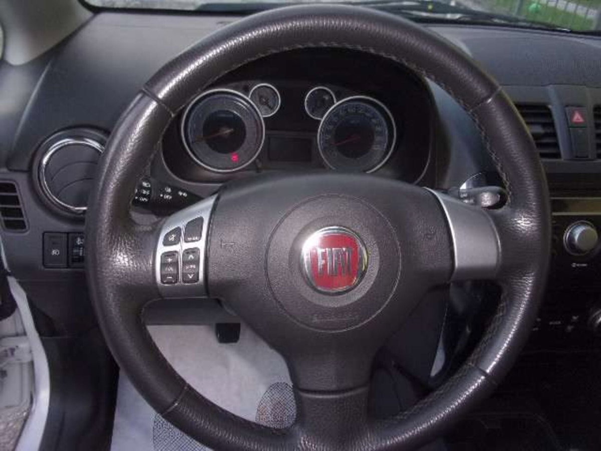 Fiat Sedici 1.6 16V 4x4 Emotion (10)