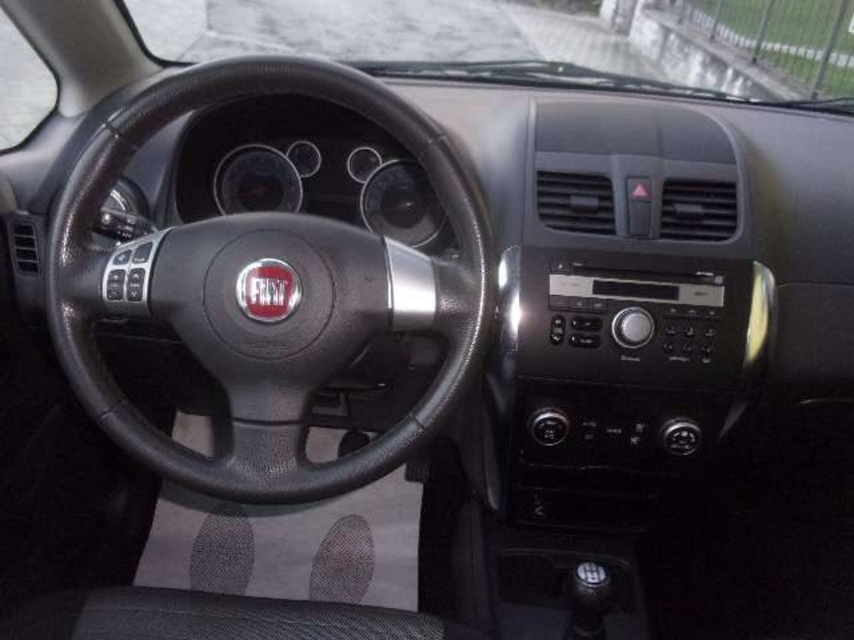 Fiat Sedici 1.6 16V 4x4 Emotion (9)
