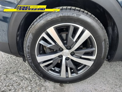 Peugeot 3008 BlueHDi 130 S&S EAT8 Allure Pack (11)