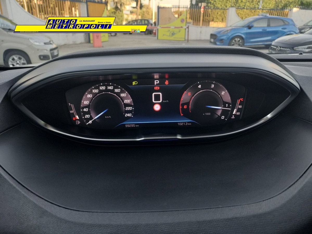 Peugeot 3008 BlueHDi 130 S&S EAT8 Allure Pack (17)