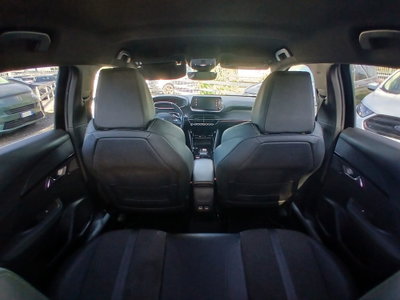 Peugeot 2008 BlueHDi 130 S&S EAT8 GT (19)