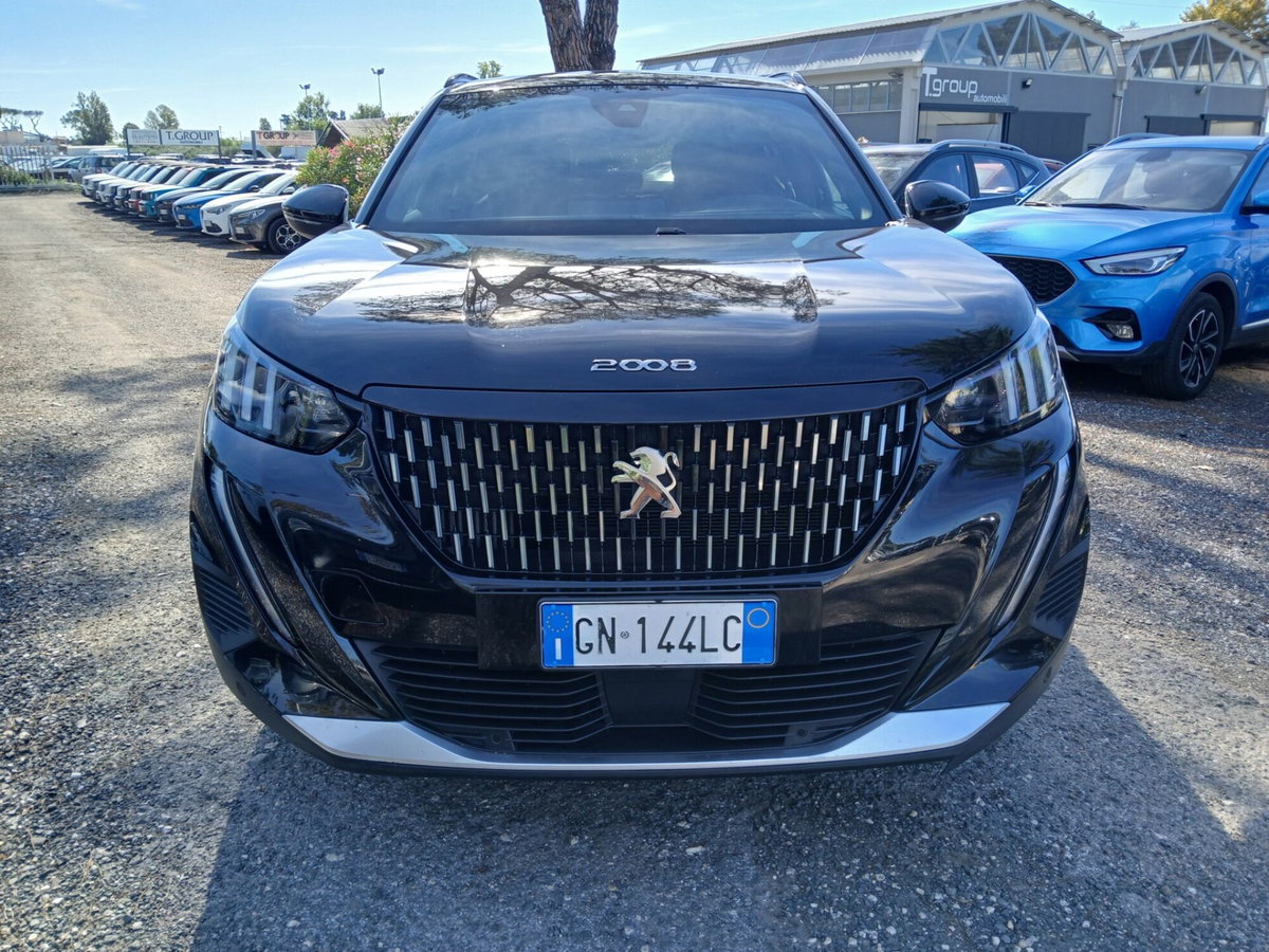 Peugeot 2008 BlueHDi 130 S&S EAT8 GT (2)
