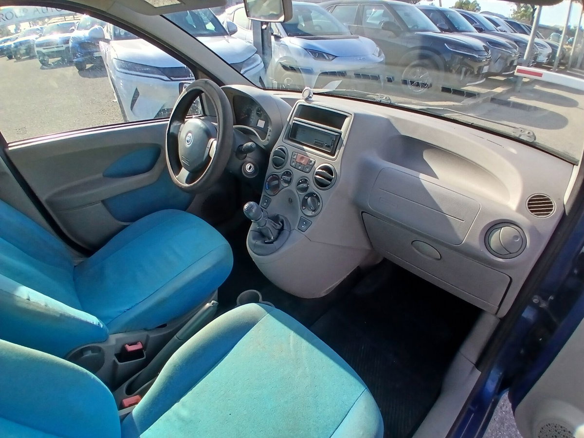 Fiat Panda 1.2 Emotion (14)