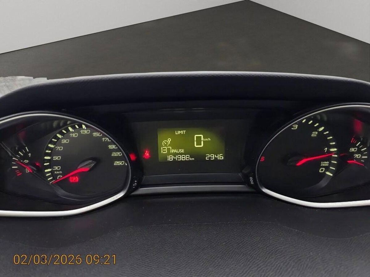 Peugeot 308 SW BlueHDi 100 S&S Active (10)