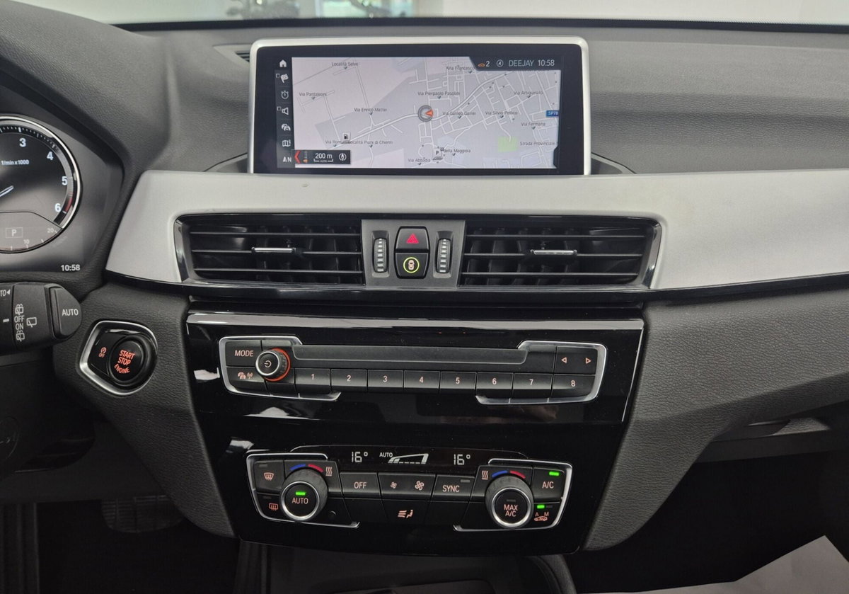 BMW X1 sDrive18d Sport (15)