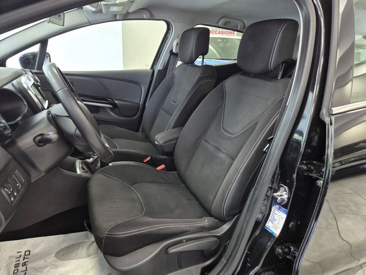 Renault Clio 1.5 dCi 8V 75CV 5 porte Wave (6)