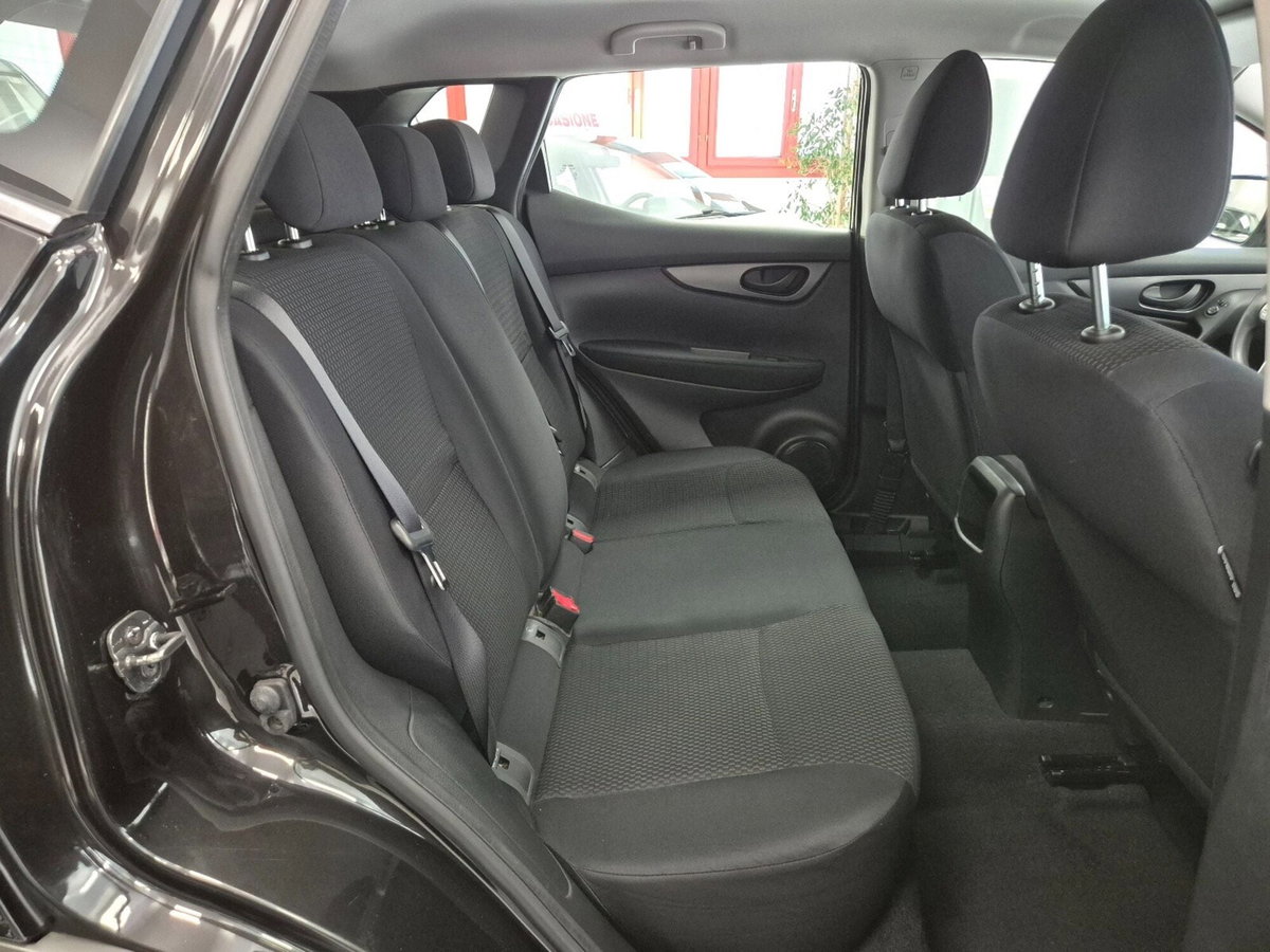 Nissan Qashqai 1.5 dCi Acenta (7)