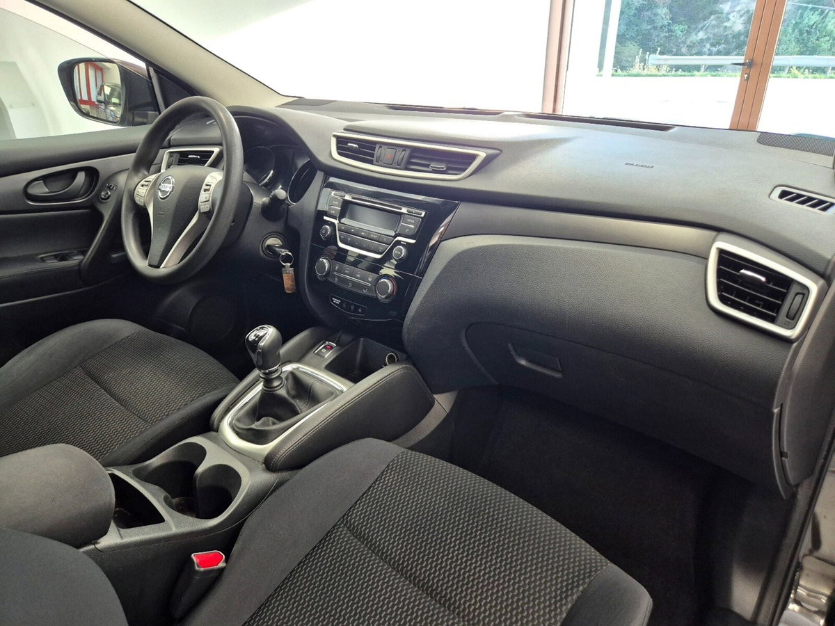 Nissan Qashqai 1.5 dCi Acenta (9)