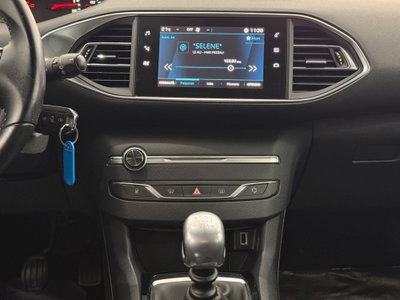 Peugeot 308 BlueHDi 130 S&S Business (17)