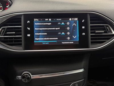 Peugeot 308 BlueHDi 130 S&S Business (18)