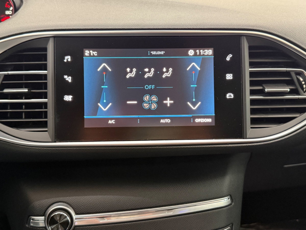 Peugeot 308 BlueHDi 130 S&S Business (19)