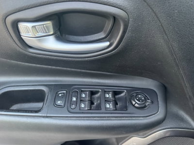 Jeep Renegade 1.6 Mjt 120 CV Limited (11)