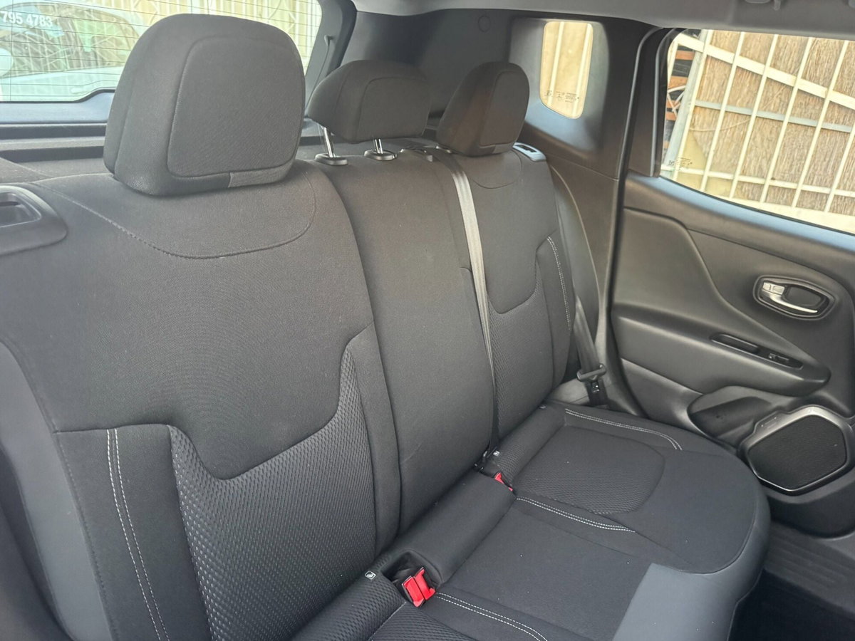 Jeep Renegade 1.6 Mjt 120 CV Limited (15)