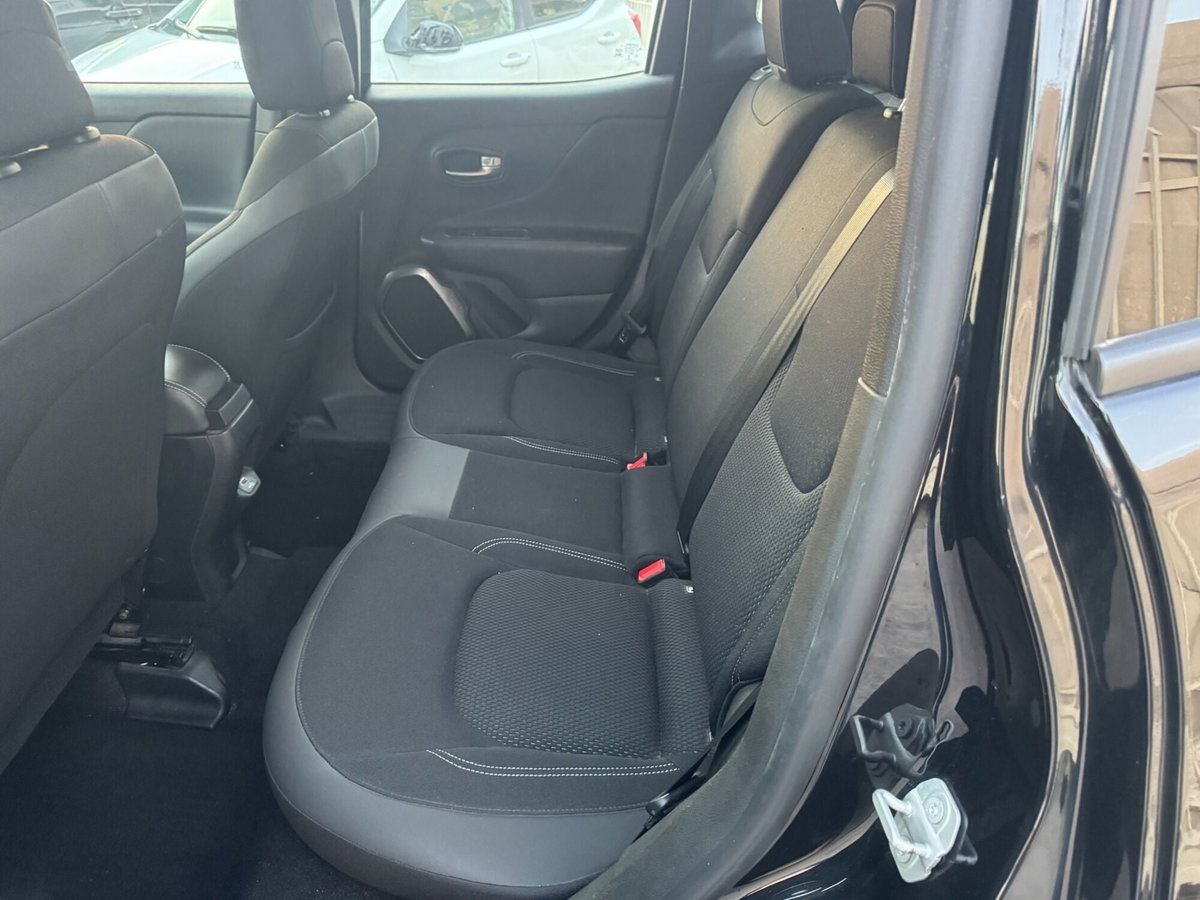 Jeep Renegade 1.6 Mjt 120 CV Limited (16)